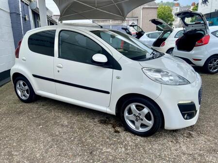 PEUGEOT 107 1.0 12V Allure