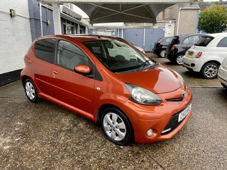 TOYOTA AYGO 1.0 VVT-i Fire