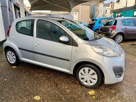 PEUGEOT 107 1.0 12V Active