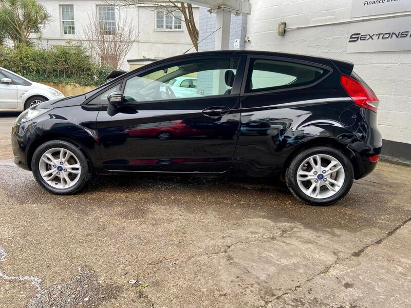 FORD FIESTA